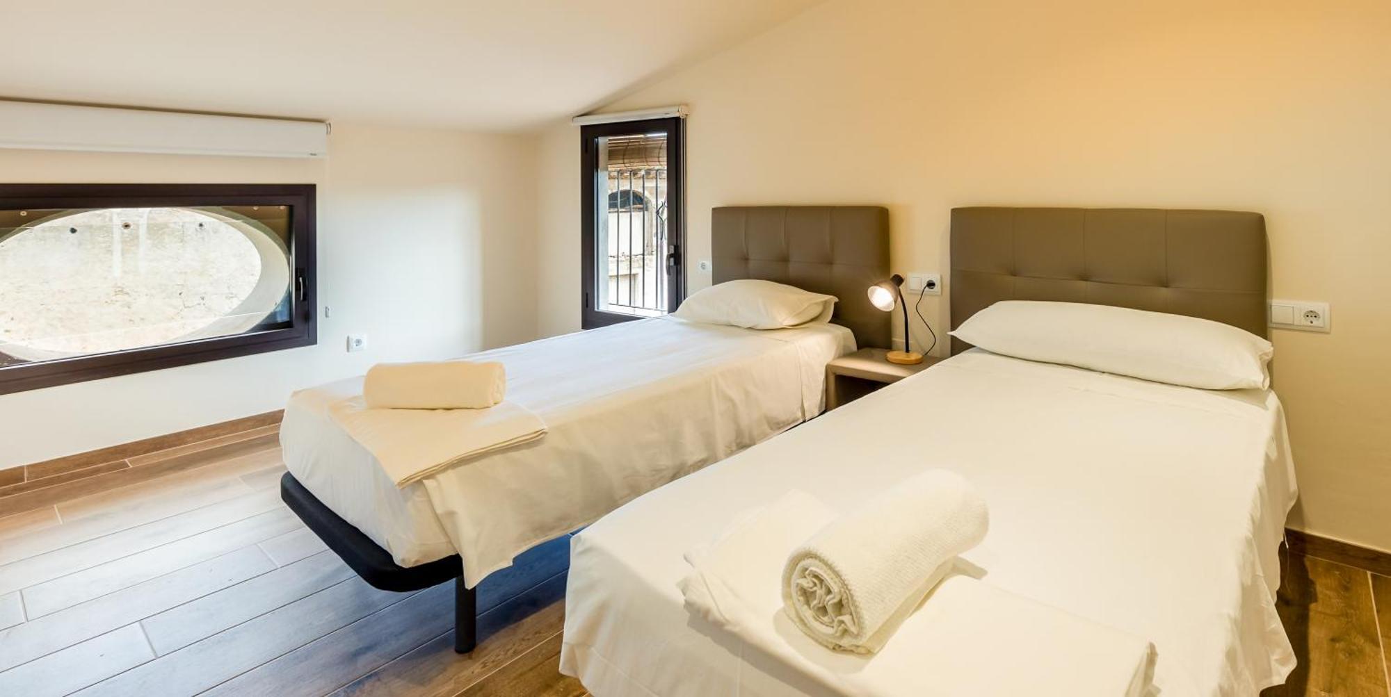 Can Cintet 3 Apartamento Con Terraza En Besalú Exteriör bild