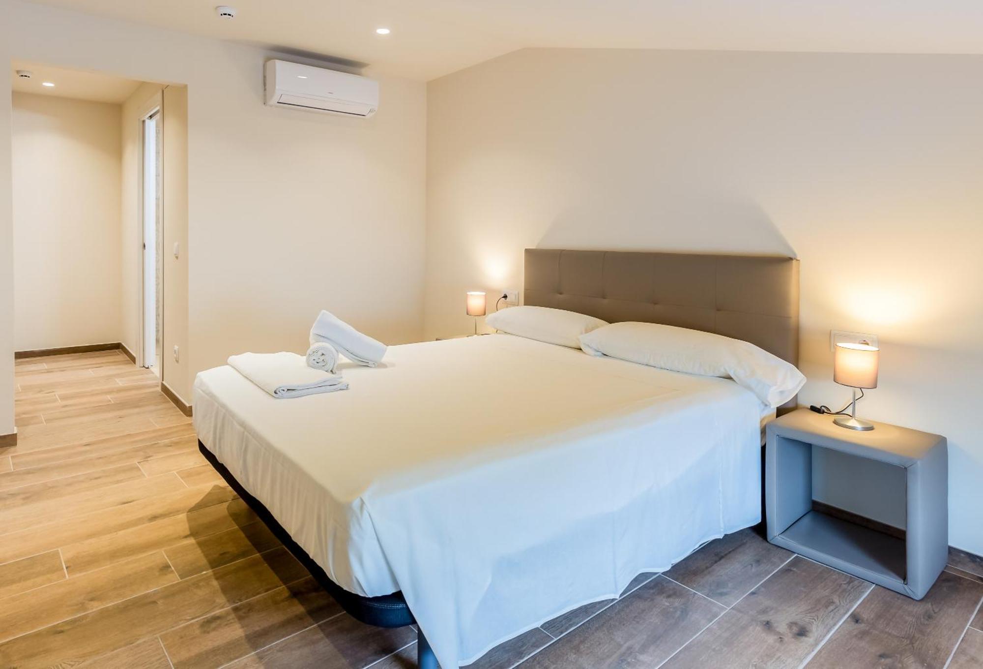 Can Cintet 3 Apartamento Con Terraza En Besalú Exteriör bild