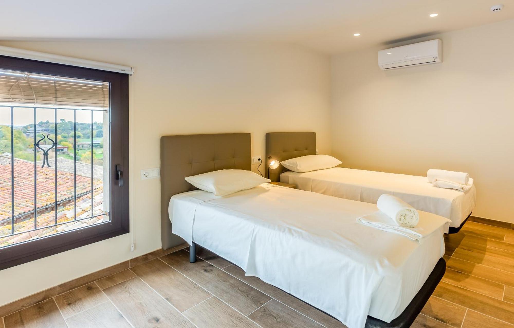 Can Cintet 3 Apartamento Con Terraza En Besalú Exteriör bild