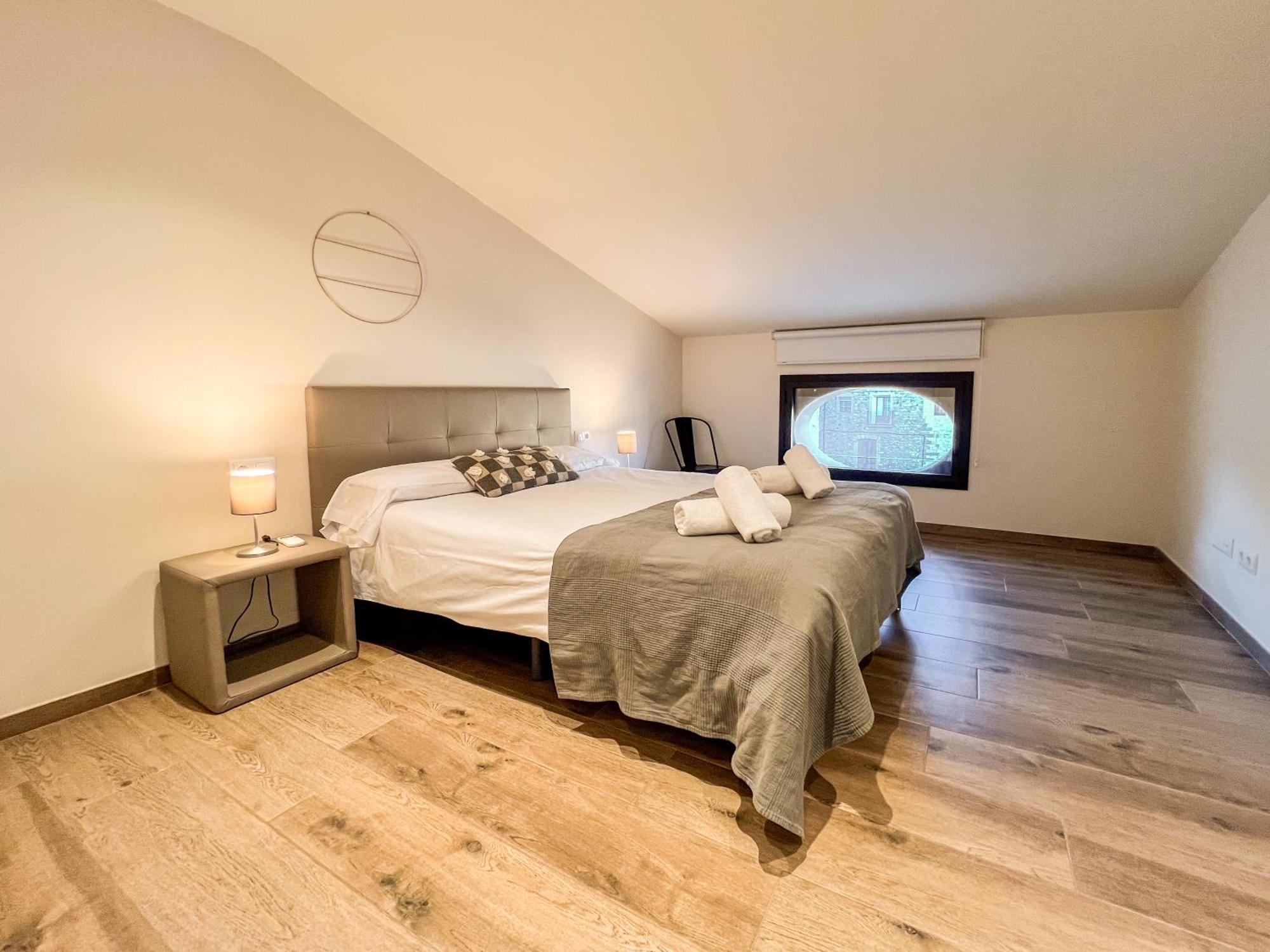 Can Cintet 3 Apartamento Con Terraza En Besalú Exteriör bild