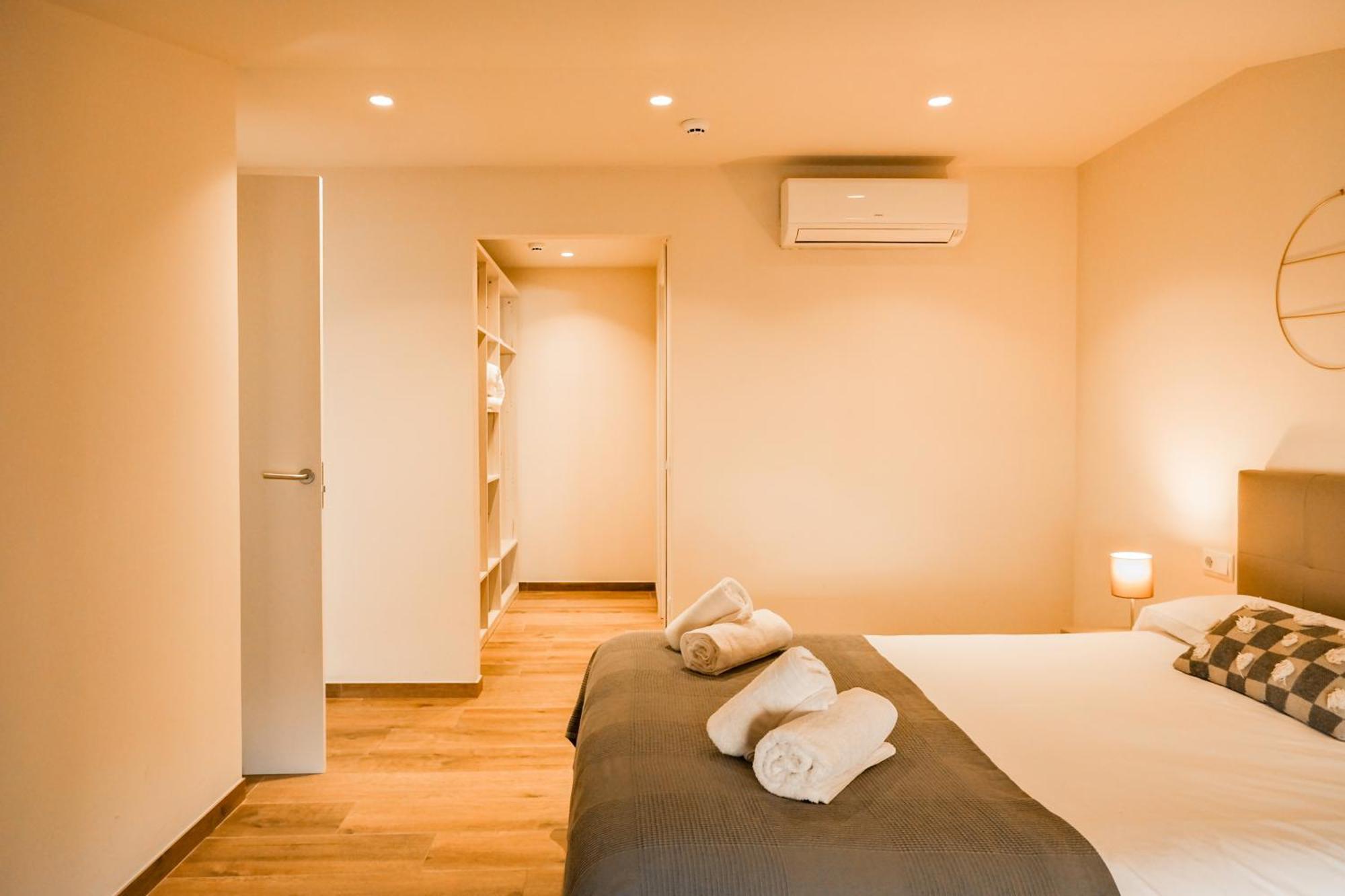 Can Cintet 3 Apartamento Con Terraza En Besalú Exteriör bild